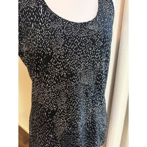 Fabletics M Women Workout Tank Razorback Top Gym Wear Slimming Style Round Neck